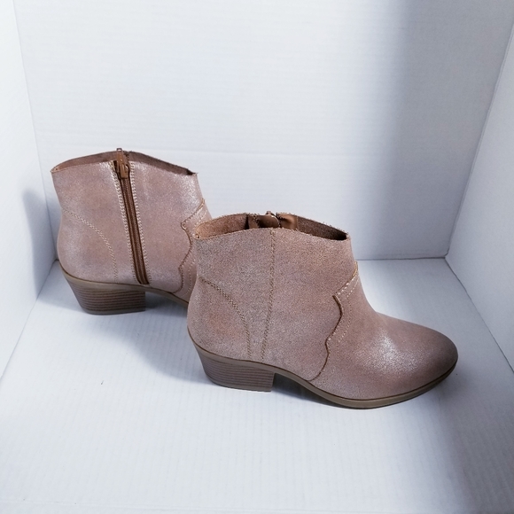 TIME AND TRU SPARKLY PINKISH TAN HEELED COWBOY STYLE MEMORY FOAM BOOT SIZE 8 - Picture 1 of 12